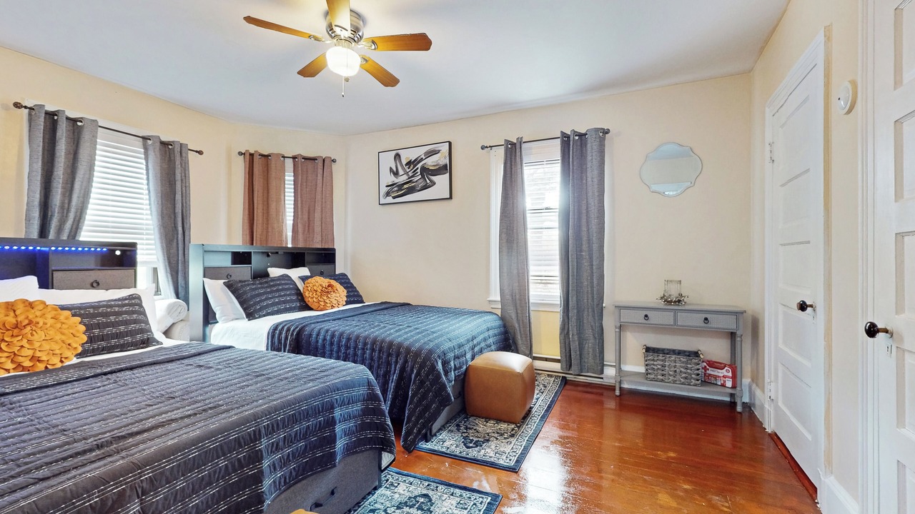 Photo of Bedroom in West Street - River Street