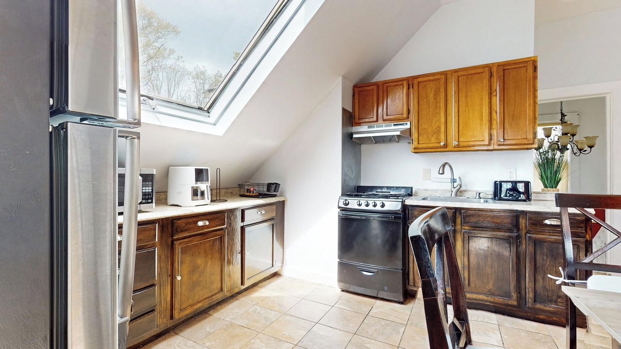 Photo of Kitchen in West Street - River Street