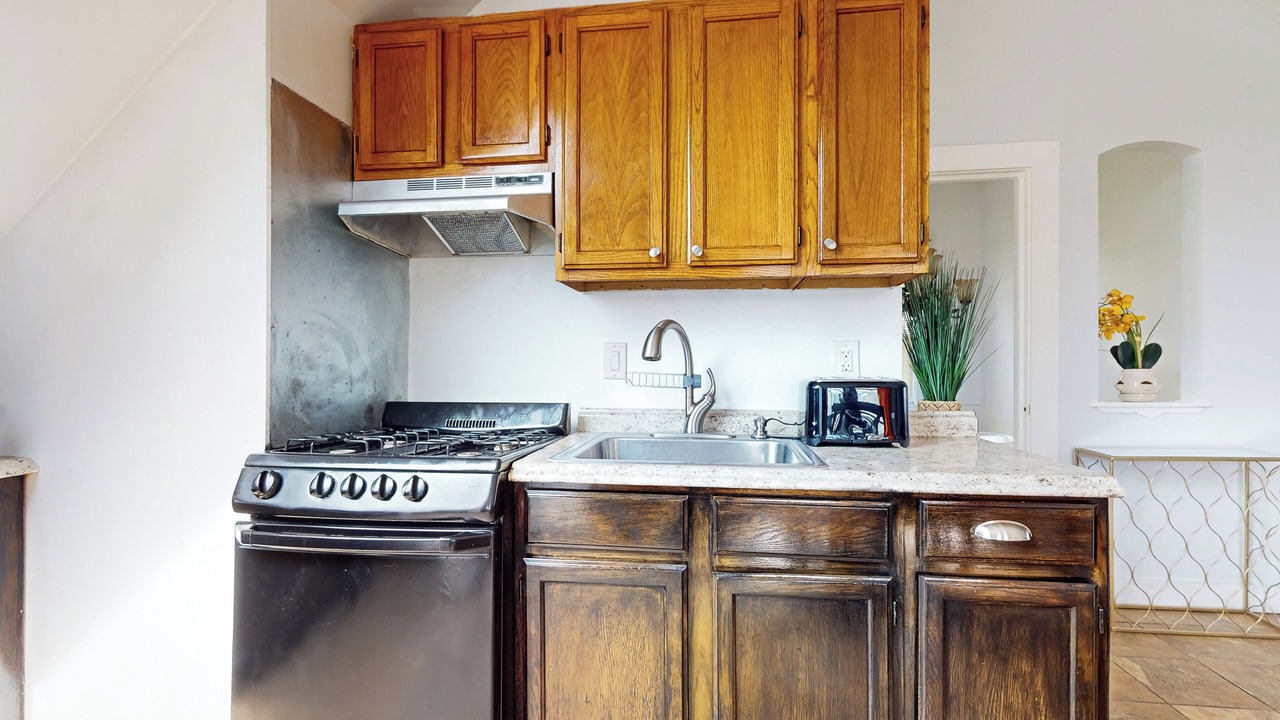 Photo of Kitchen in West Street - River Street