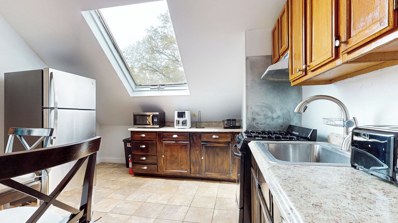 Photo of Kitchen in West Street - River Street