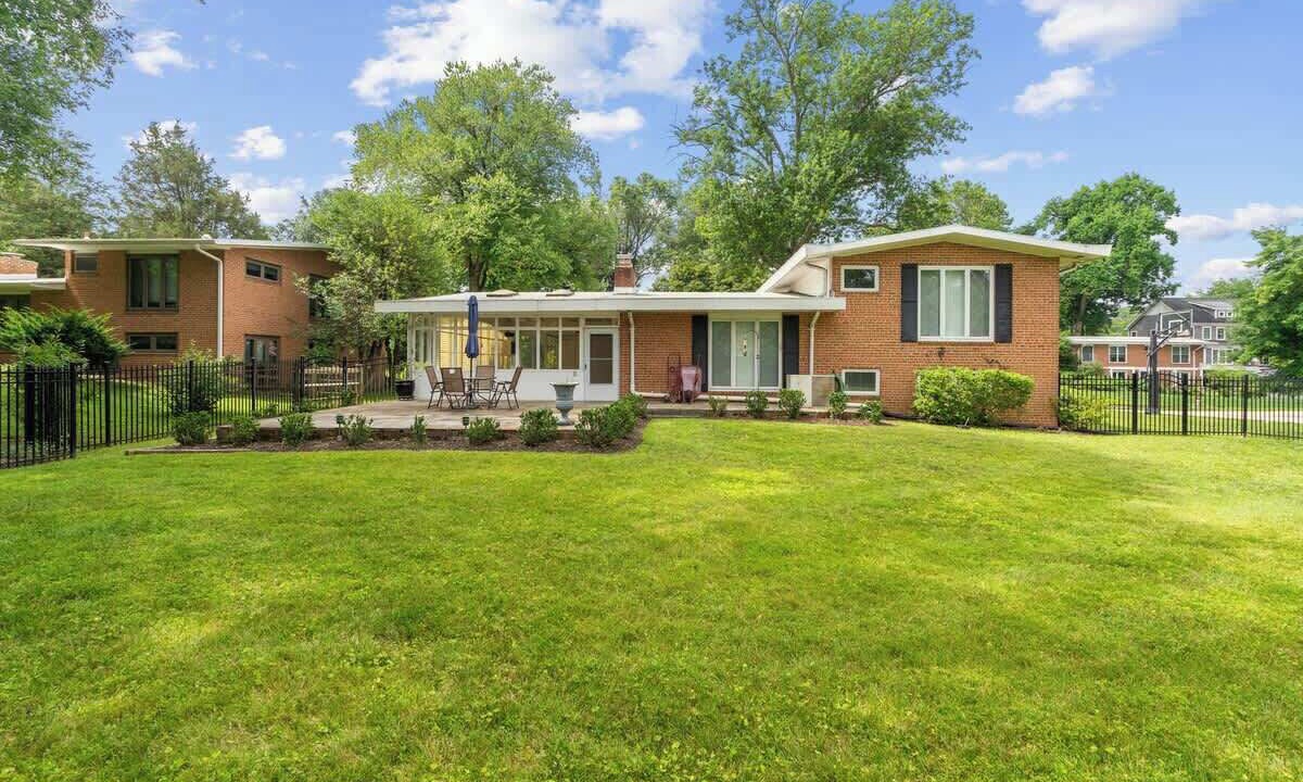 Photo of Outdoor in McLean