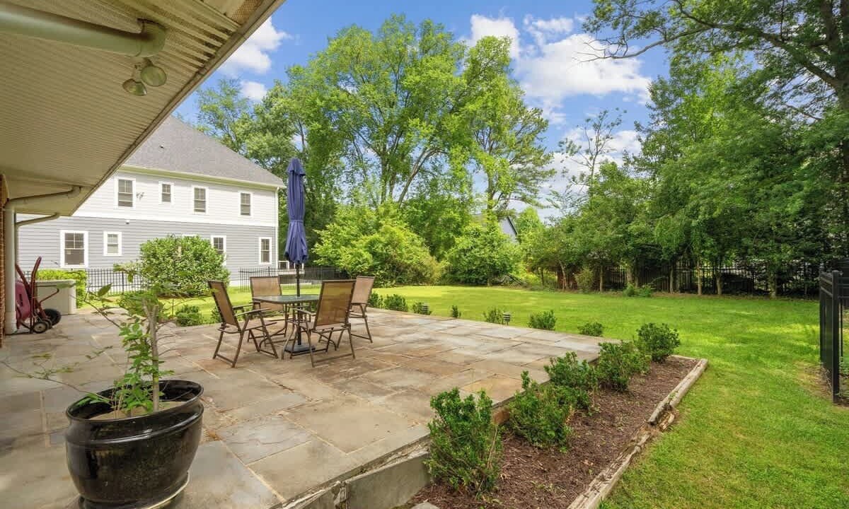Photo of Outdoor in McLean