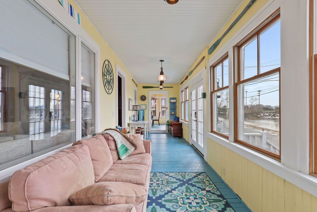 Photo of Livingroom in Buzzards Bay