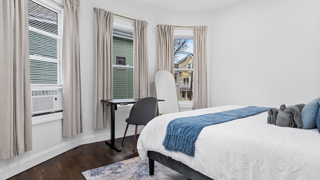 Photo of Bedroom in Somerville