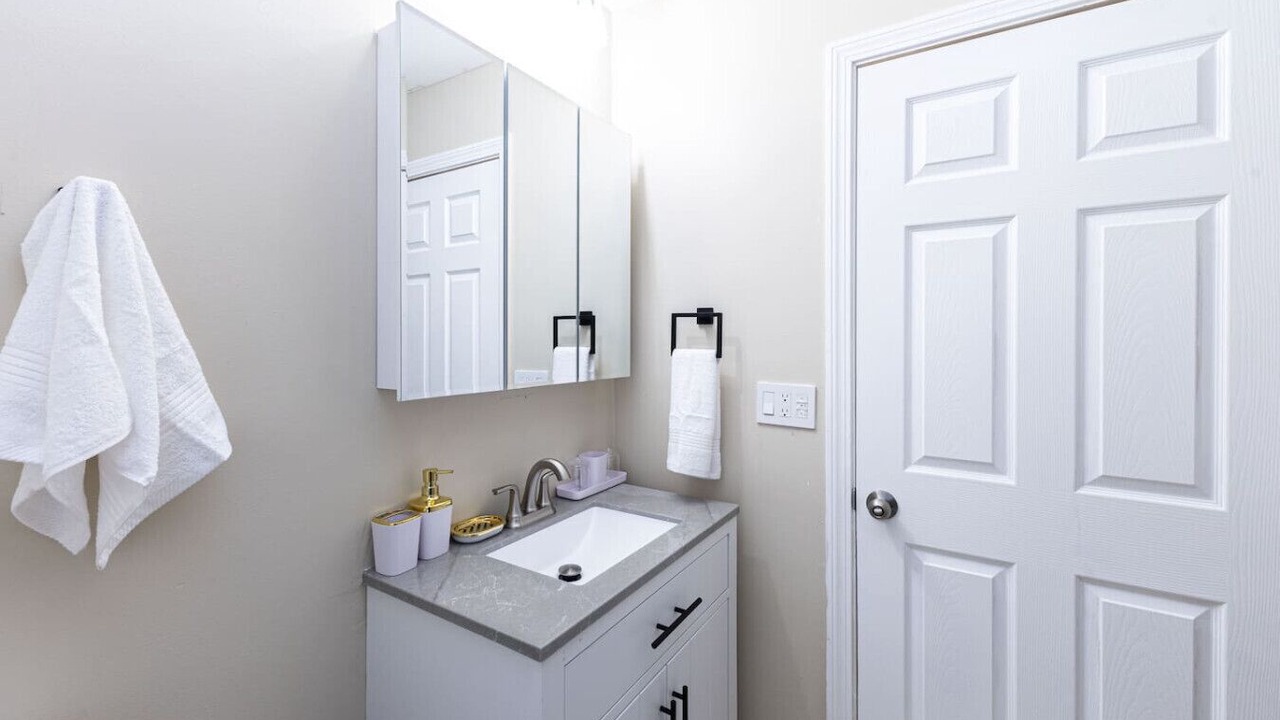Photo of Bathroom in Roxbury