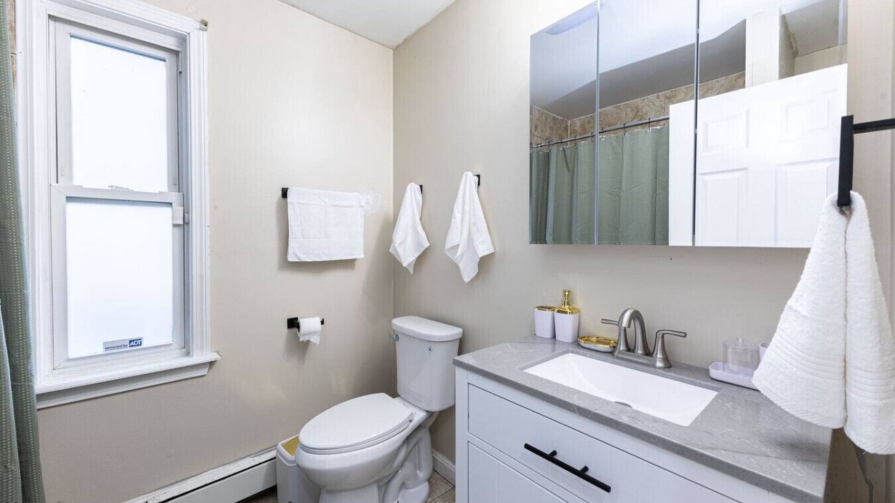 Photo of Bathroom in Roxbury