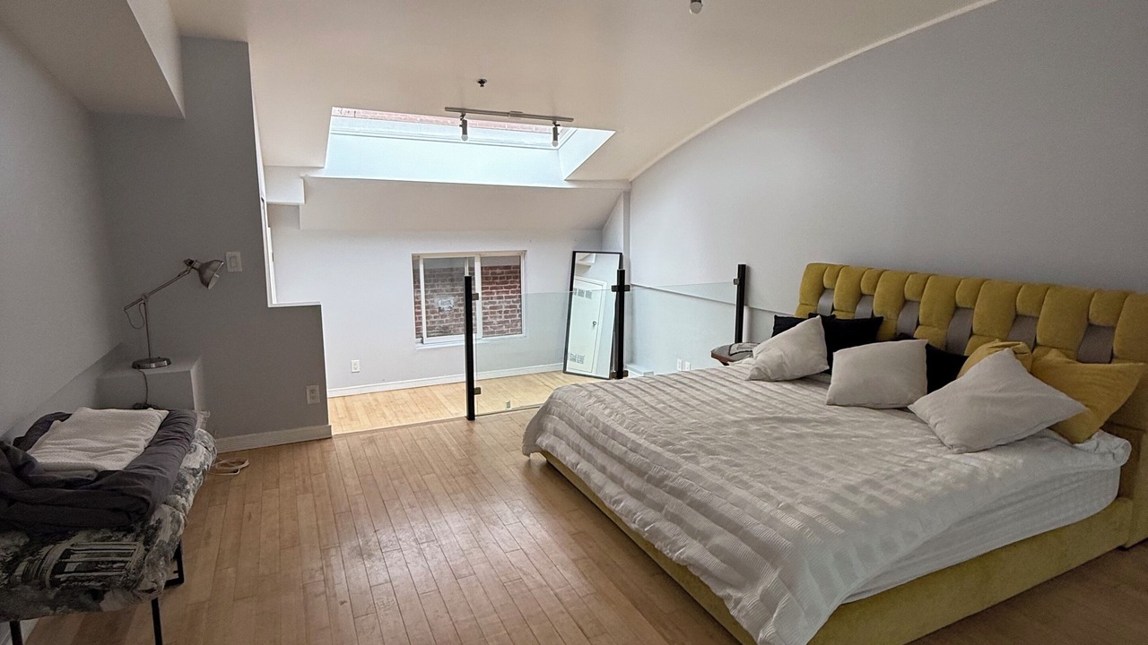 Photo of Bedroom in Downtown Los Angeles