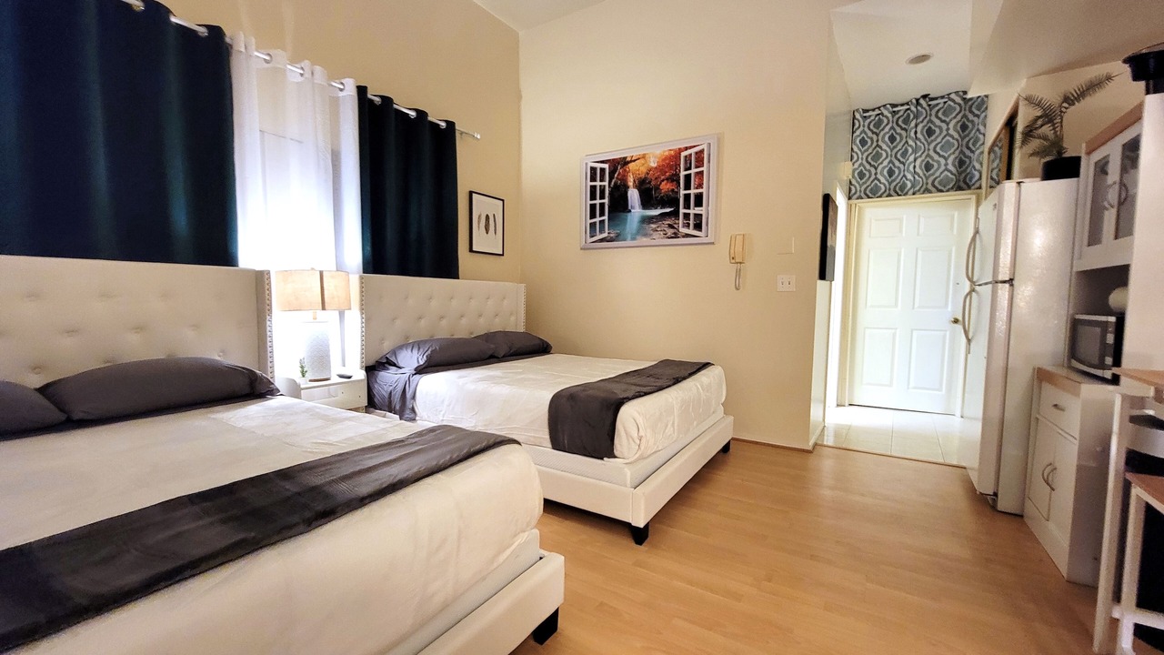 Photo of Bedroom in Beverly Hills