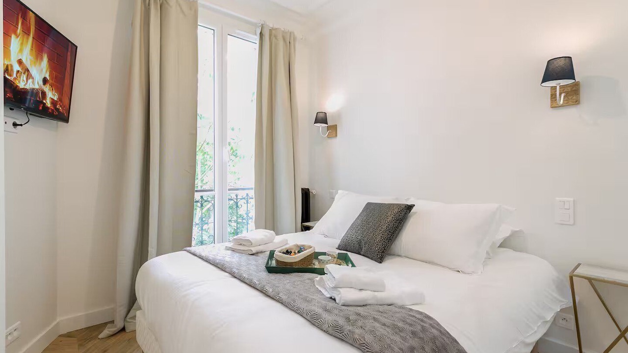 Photo of Bedroom in Notre-Dame-des-Champs