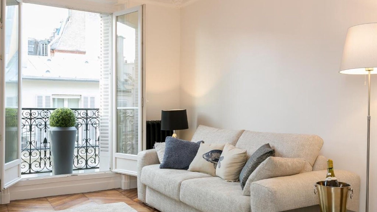 Photo of Livingroom in Notre-Dame-des-Champs