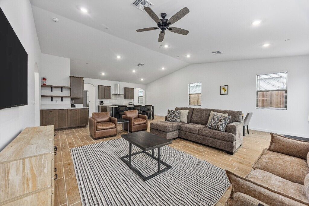 Photo of Livingroom in Pumpkin Center