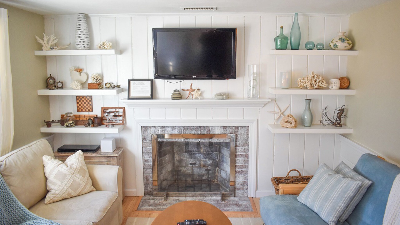 Photo of Livingroom in West Dennis