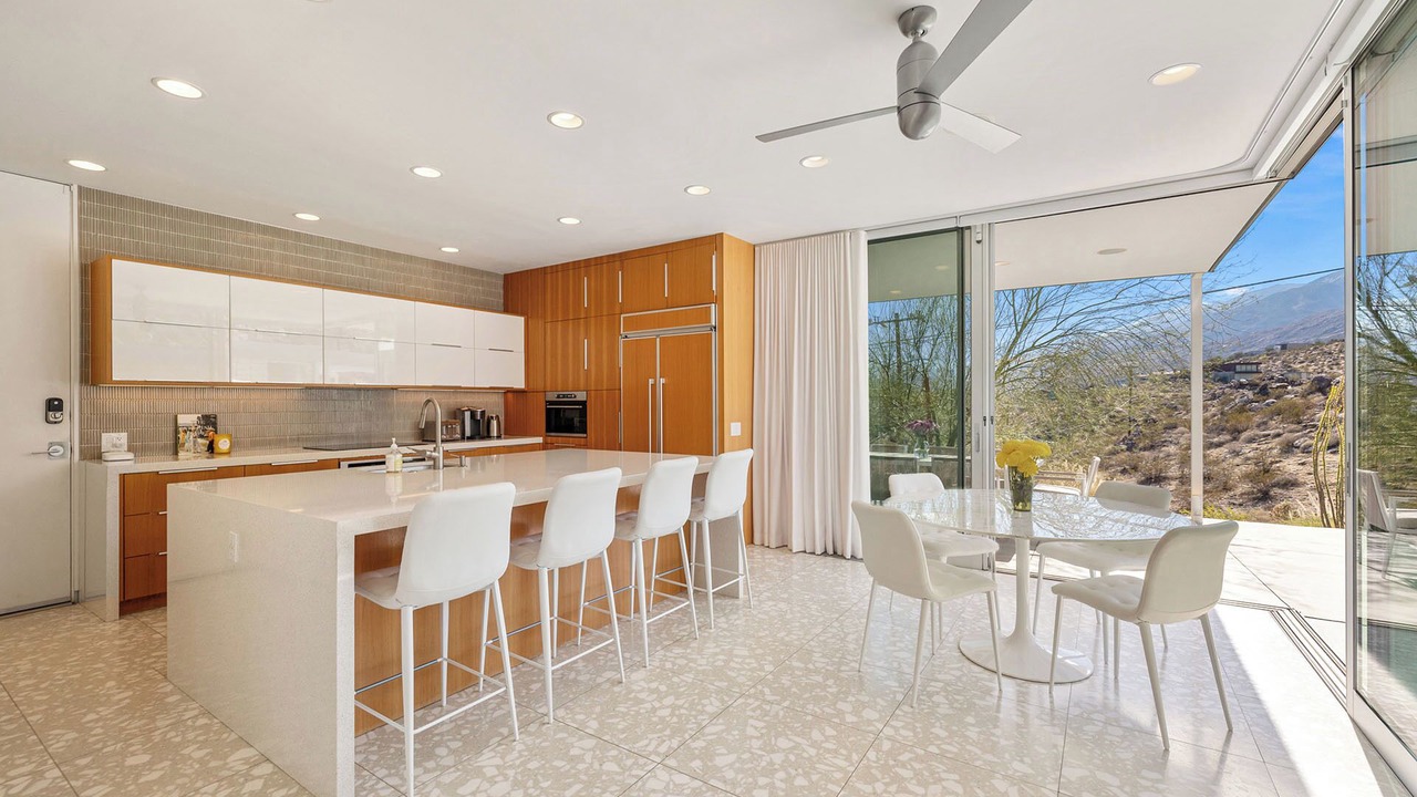 Photo of Kitchen in Cahuilla Hills