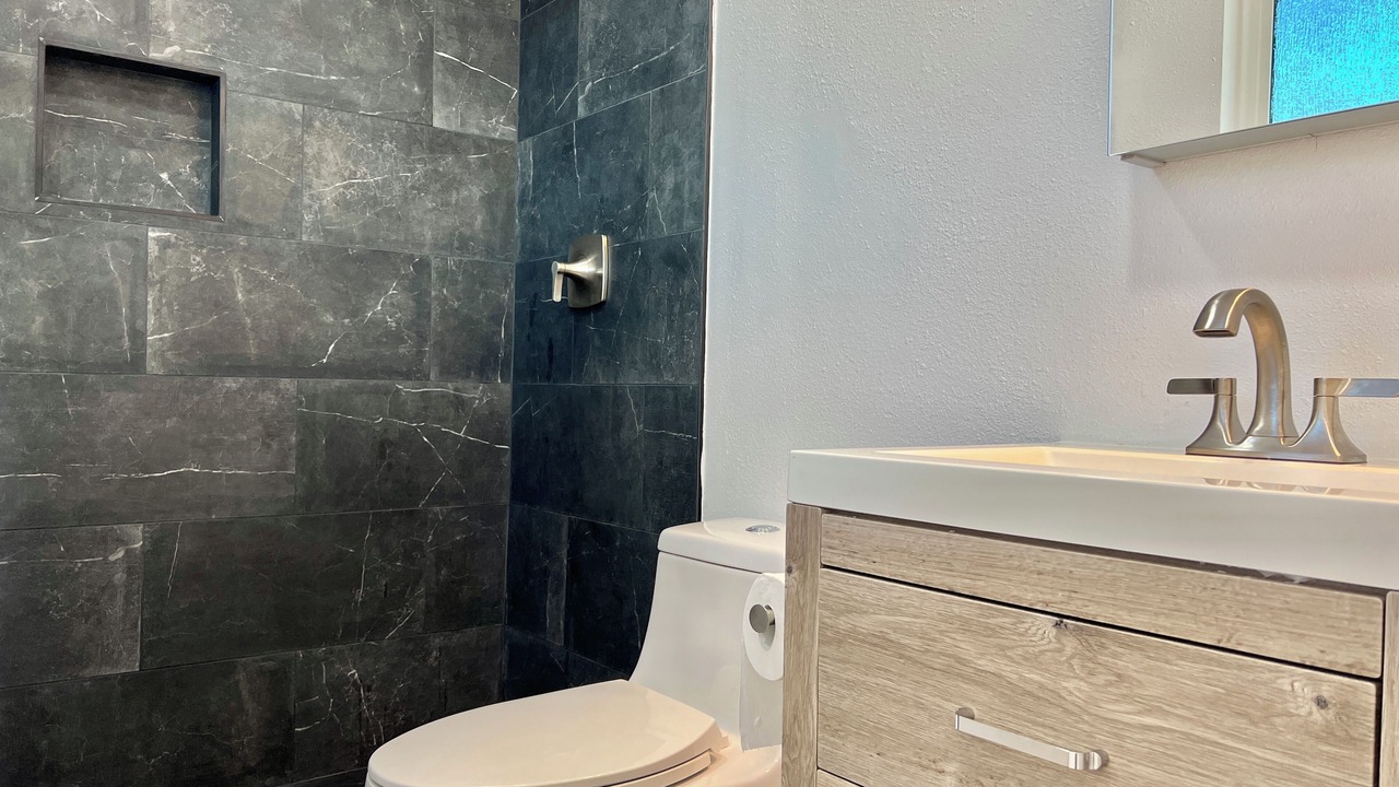 Photo of Bathroom in Thousand Oaks