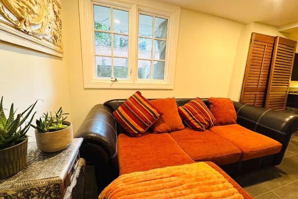 Photo of Livingroom in North Roland Park/Poplar Hill
