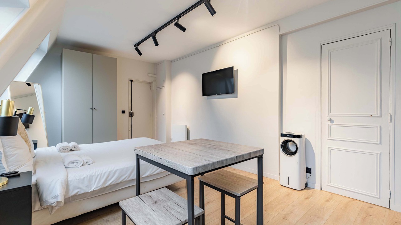Photo of Bedroom in Saint-Merri