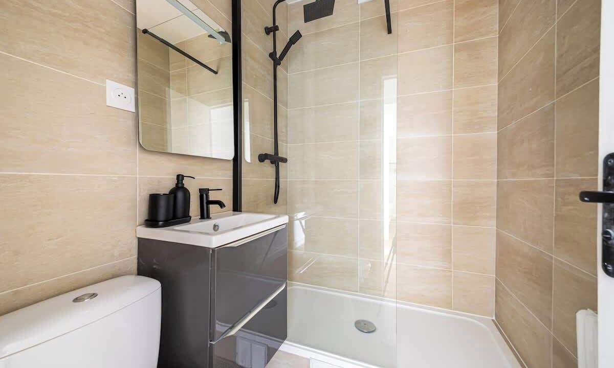 Photo of Bathroom in Issy-les-Moulineaux