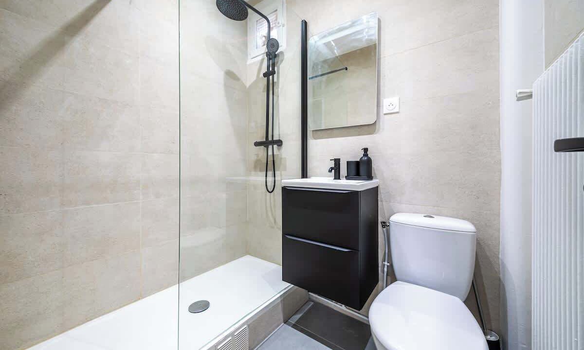 Photo of Bathroom in Issy-les-Moulineaux