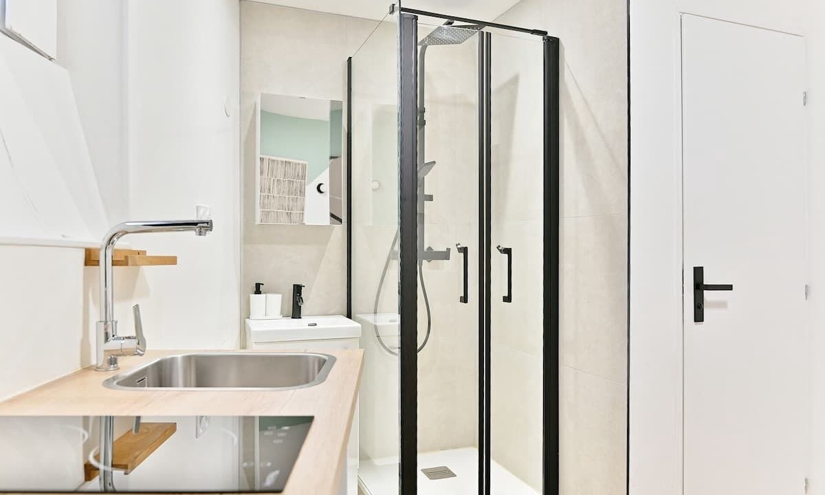 Photo of Bathroom in Quartier de la Plaine-de-Monceaux