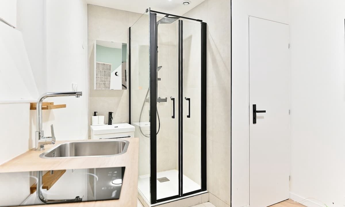 Photo of Bathroom in Quartier de la Plaine-de-Monceaux