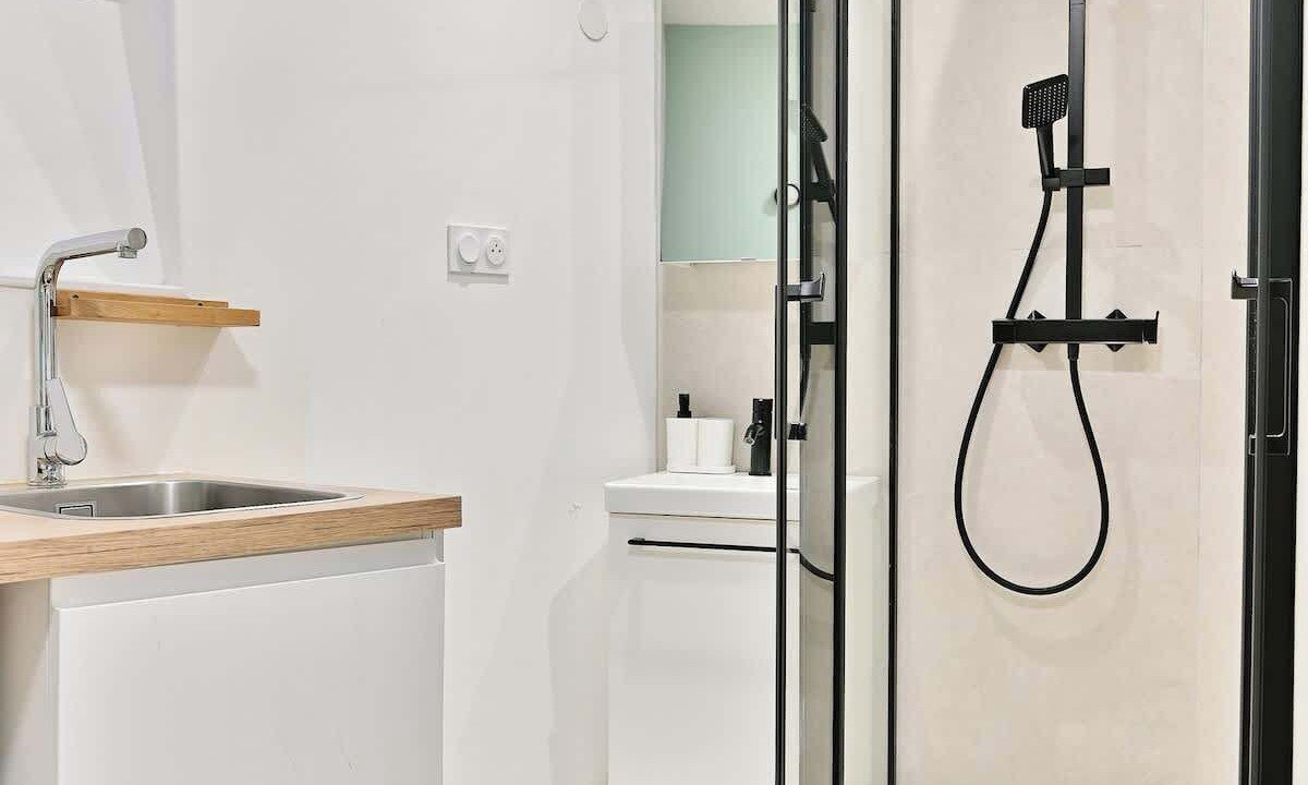 Photo of Bathroom in Quartier de la Plaine-de-Monceaux