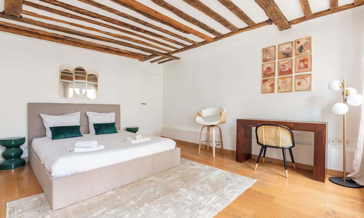 Photo of Bedroom in 6th Arrondissement