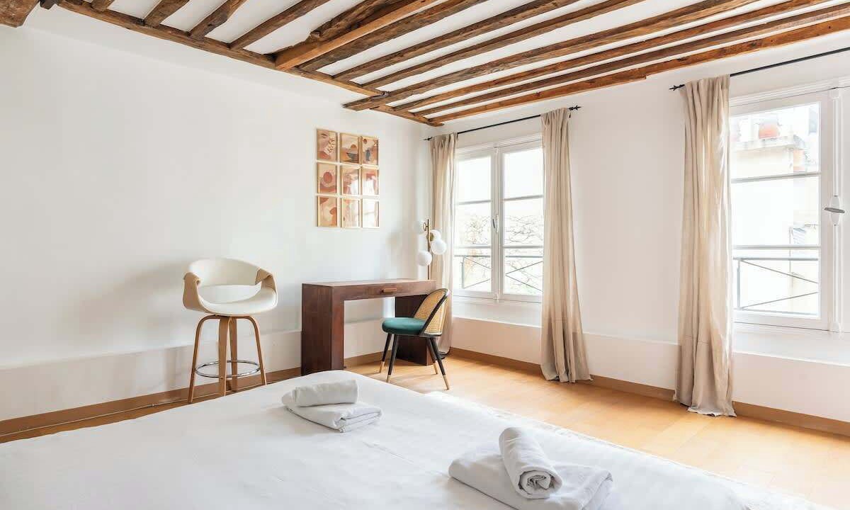 Photo of Bedroom in 6th Arrondissement