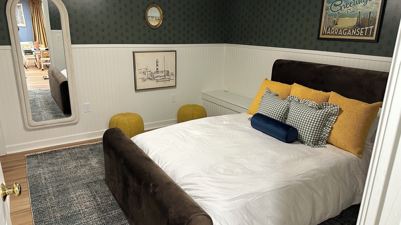 Photo of Bedroom in Saunderstown