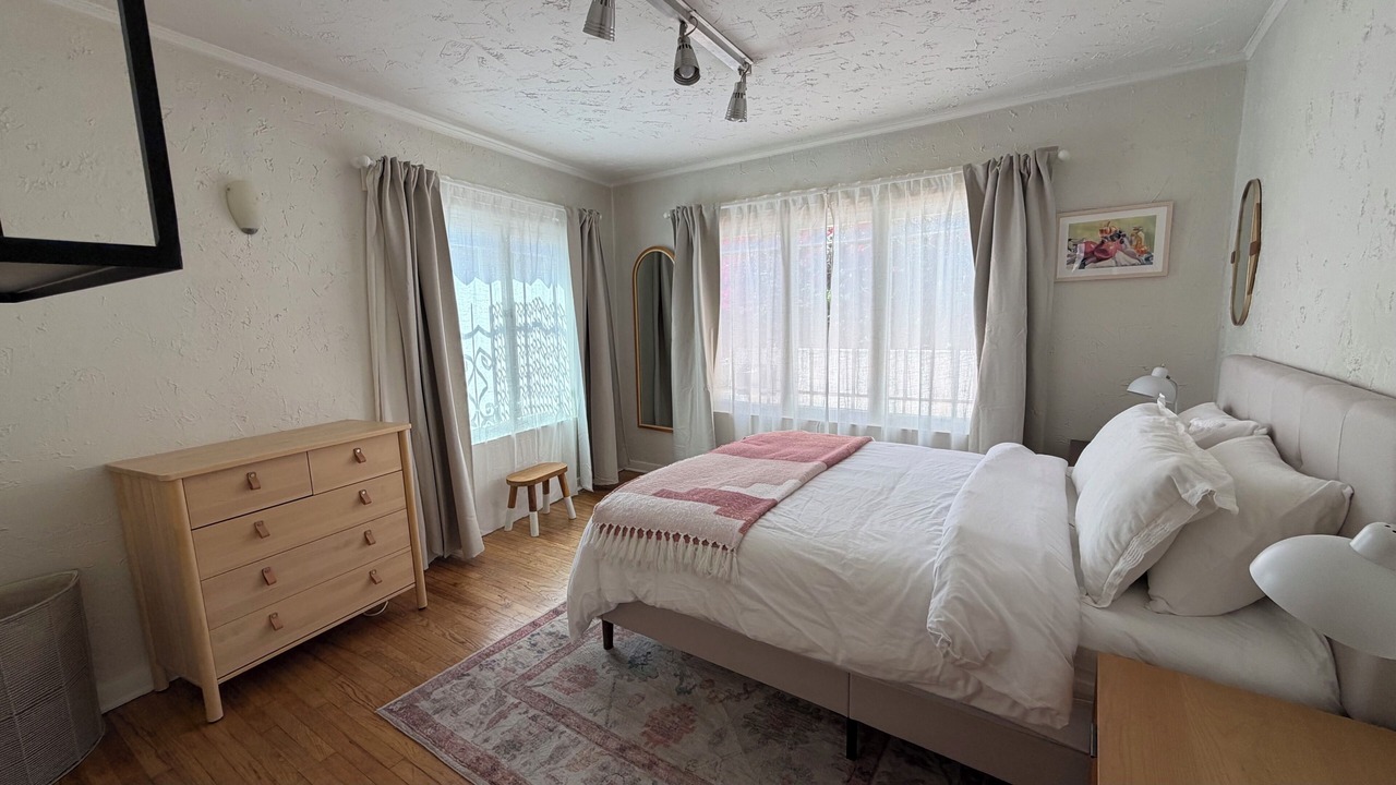 Photo of Bedroom in Mar Vista