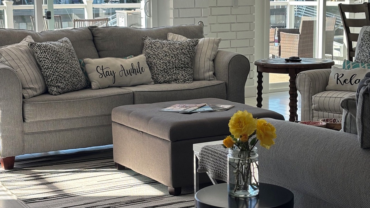 Photo of Livingroom in Channel Islands