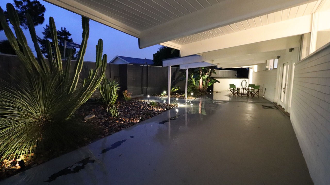 Photo of Patio Balcony in Hollywoodland