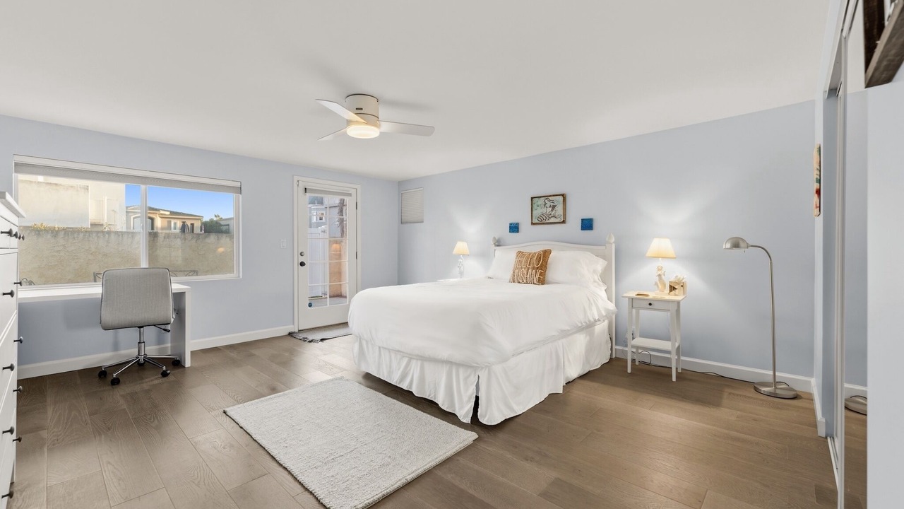 Photo of Bedroom in Oxnard Shores