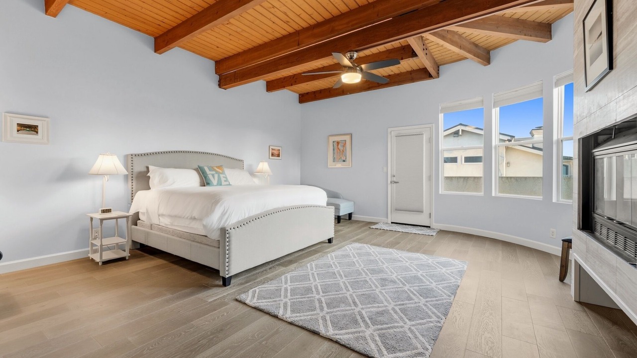 Photo of Bedroom in Oxnard Shores