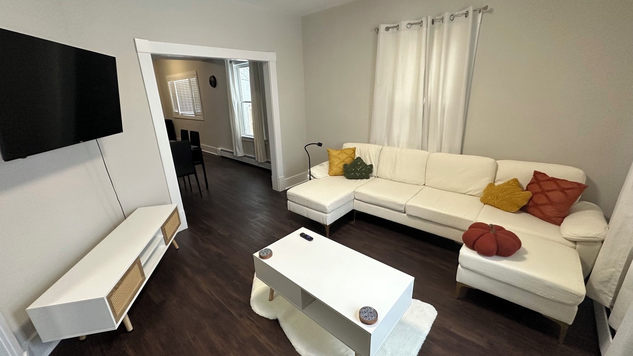 Photo of Livingroom in Pittsfield