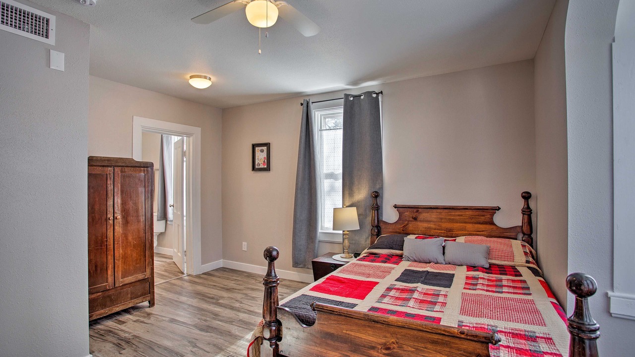 Photo of Bedroom in Menomonie