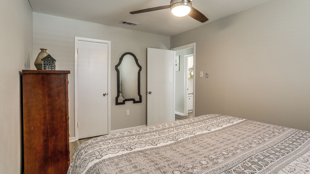 Photo of Bedroom in Highlands - Perkins