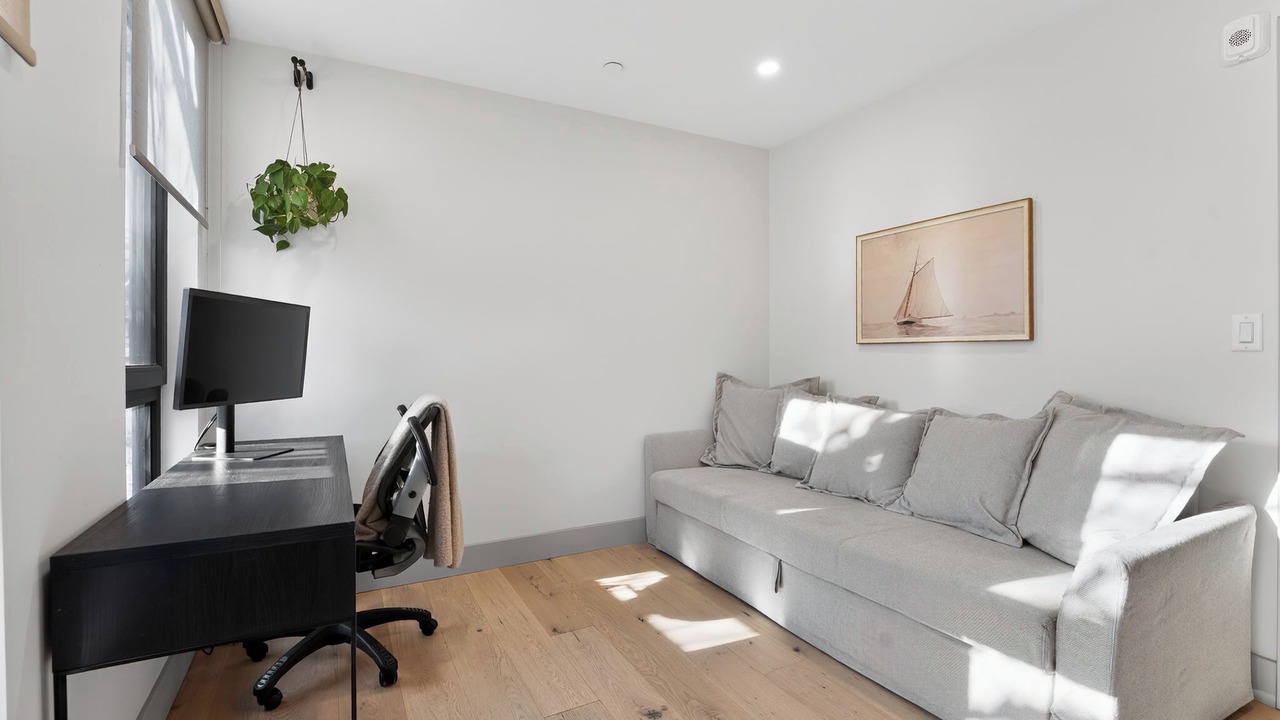 Photo of Livingroom in East Boston