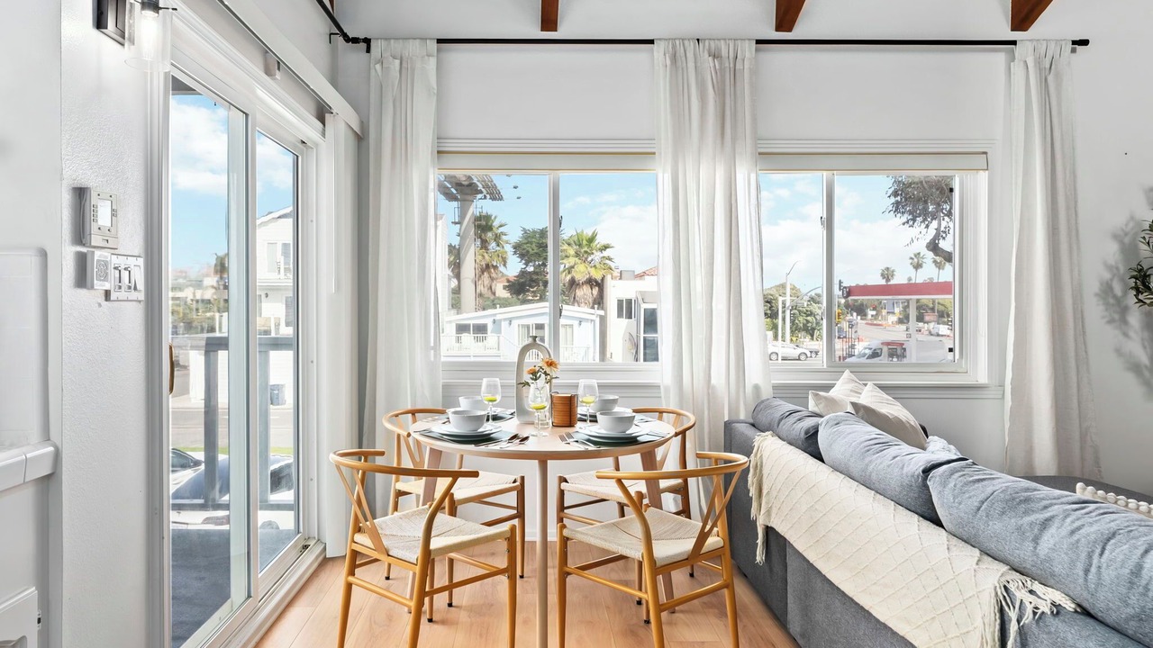 Photo of Livingroom in Huntington Beach
