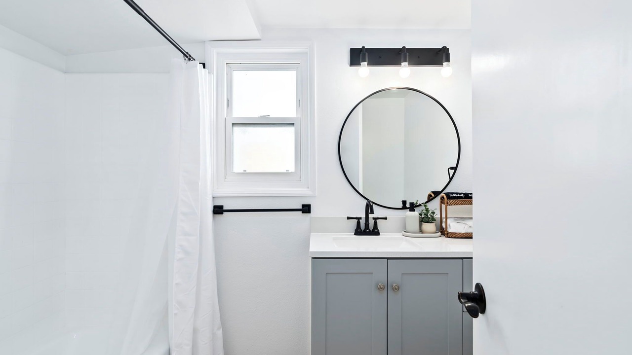 Photo of Bathroom in Huntington Beach