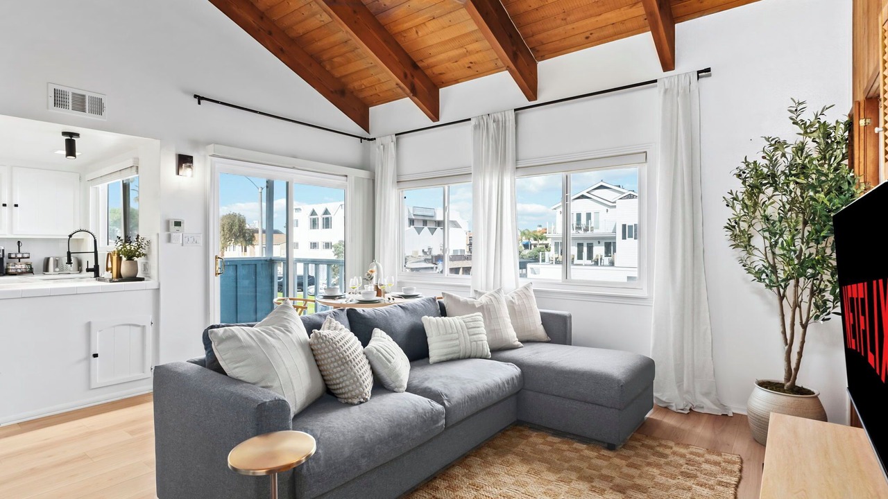 Photo of Livingroom in Huntington Beach