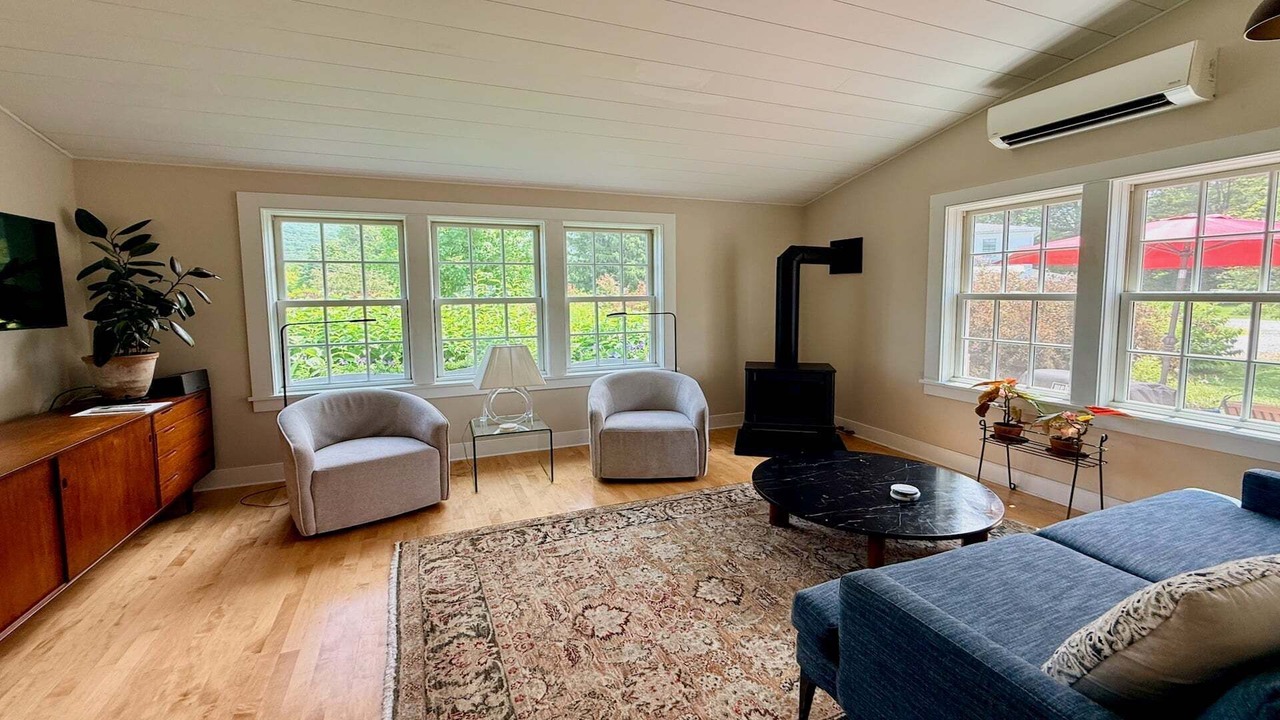 Photo of Livingroom in West Stockbridge