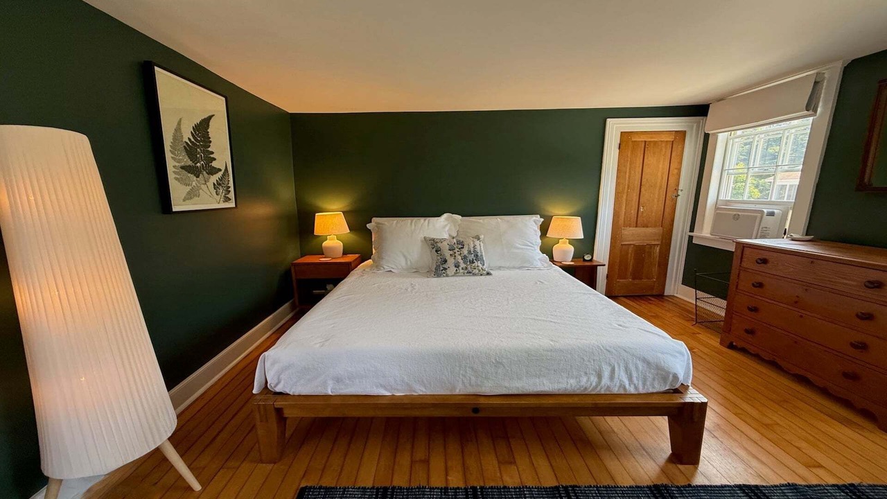 Photo of Bedroom in West Stockbridge