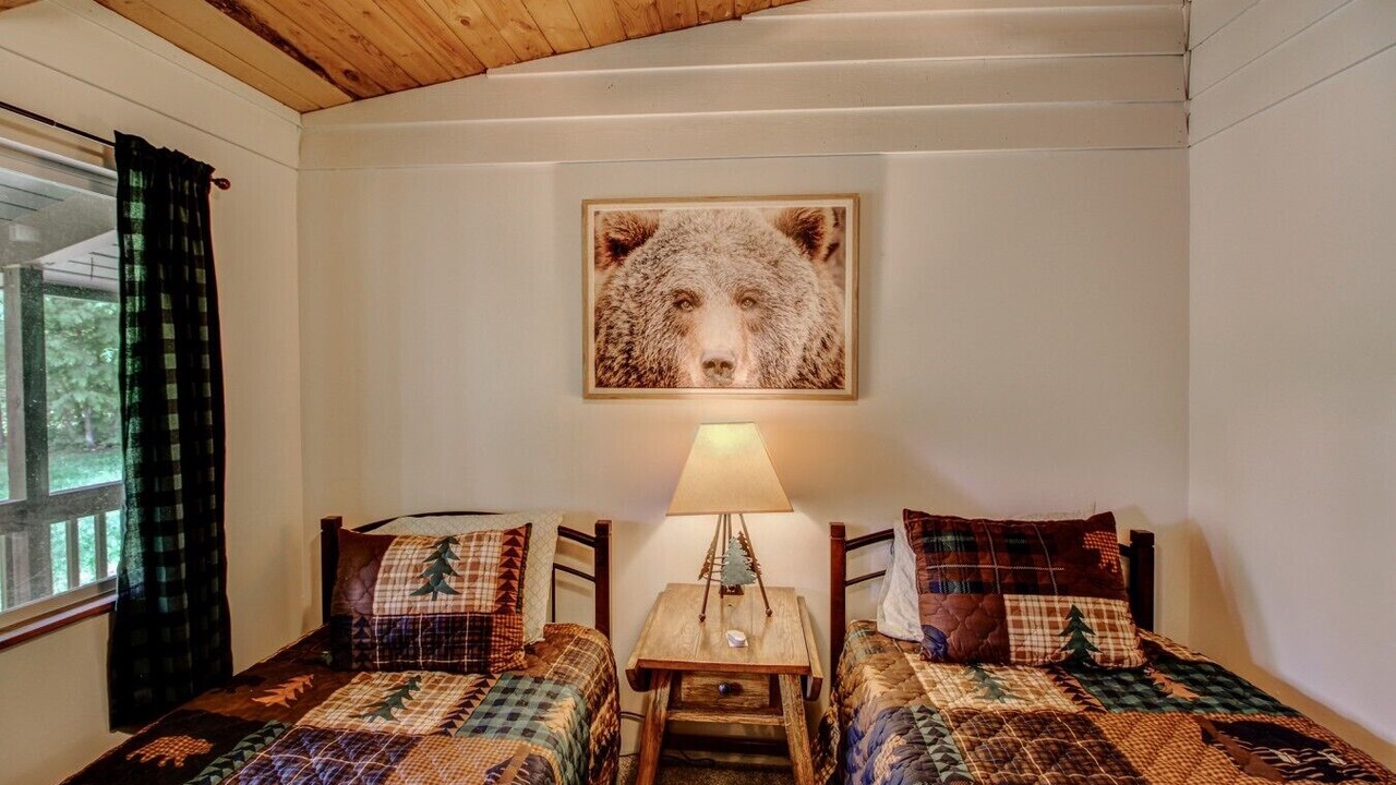 Photo of Bedroom in Breezy Point