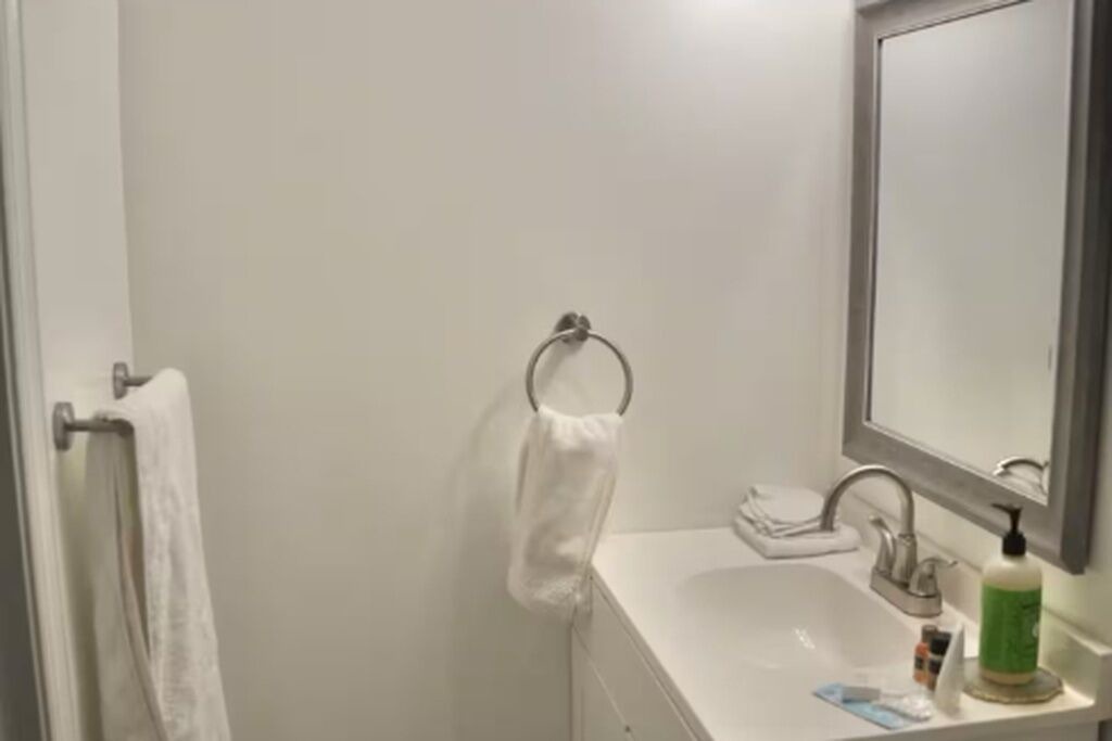 Photo of Bathroom in Anacostia