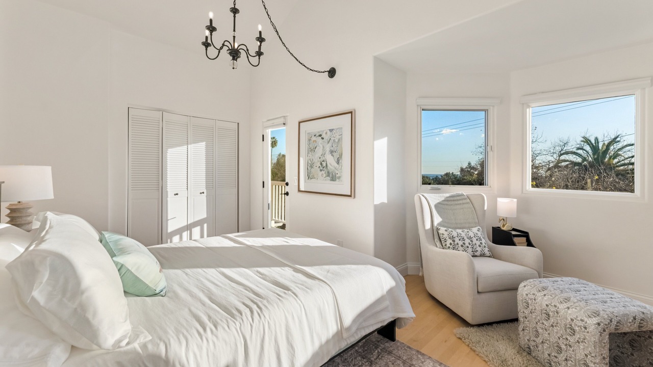Photo of Bedroom in Summerland