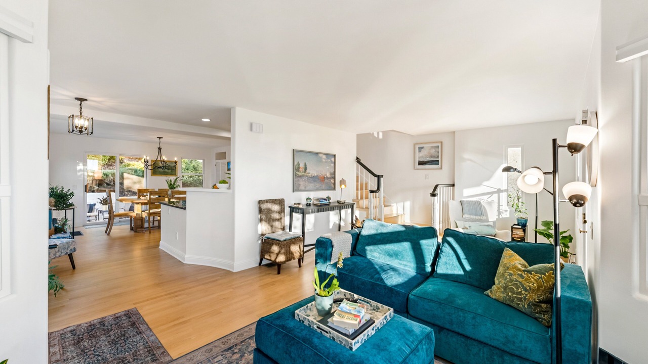 Photo of Livingroom in Summerland