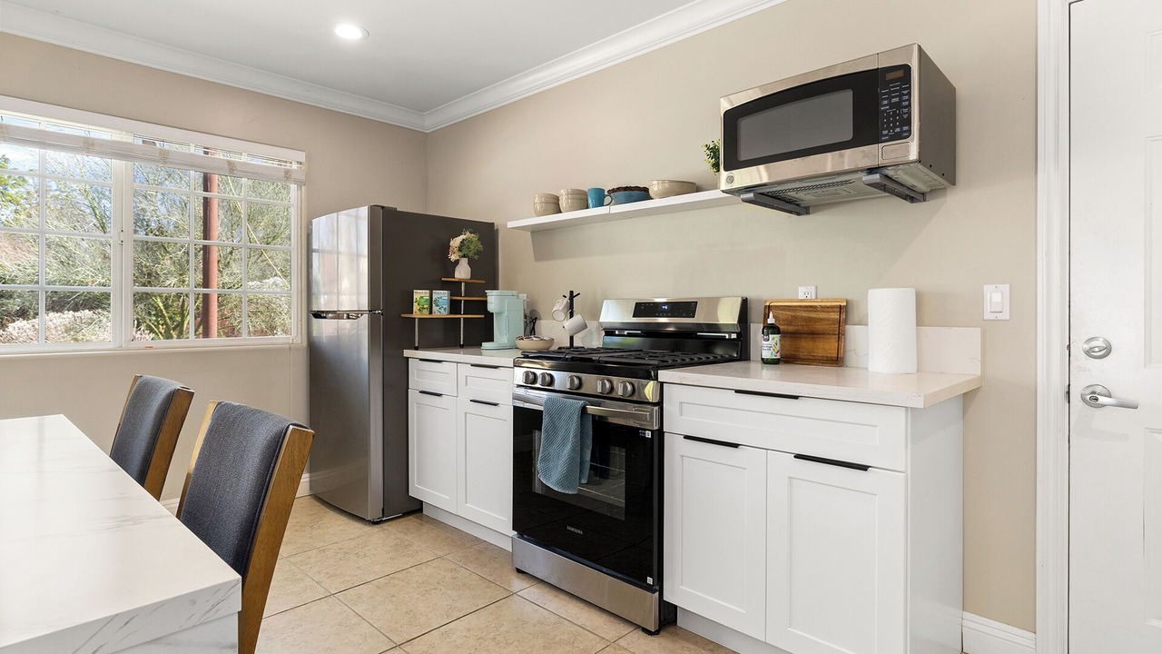Photo of Kitchen in Woodland Hills