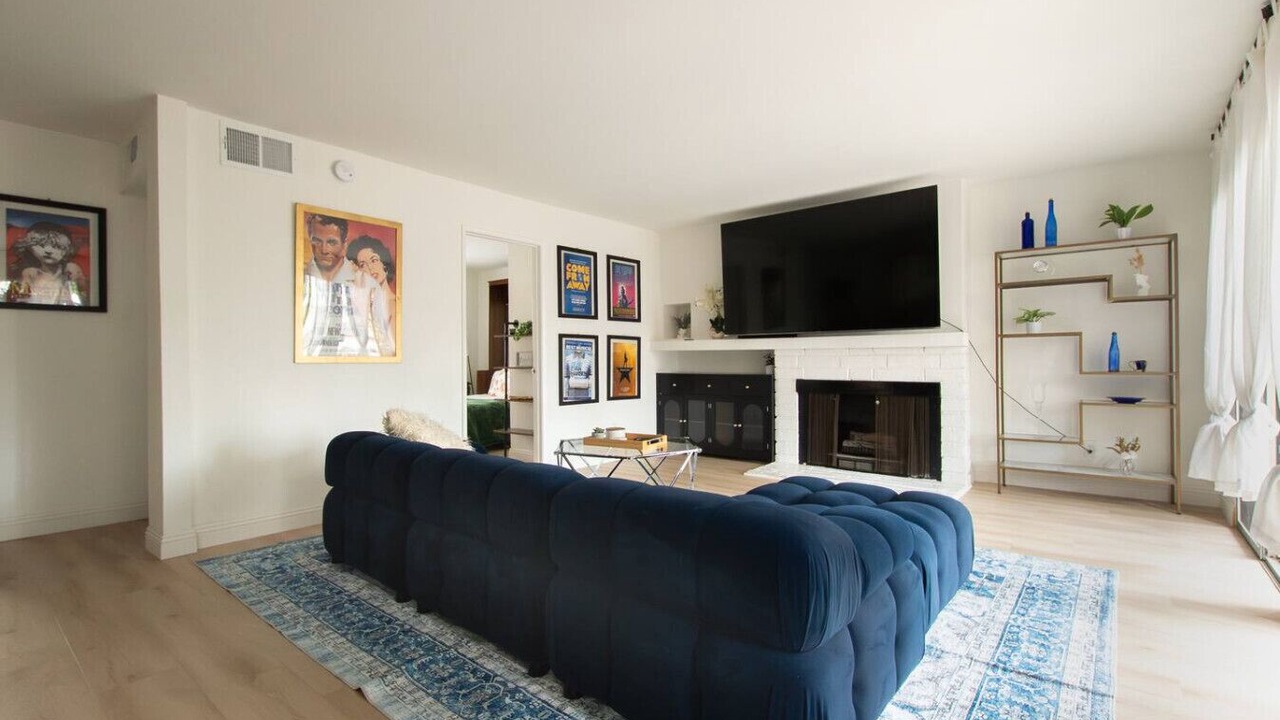 Photo of Livingroom in North Hollywood