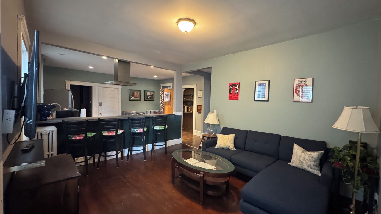 Photo of Livingroom in Somerville
