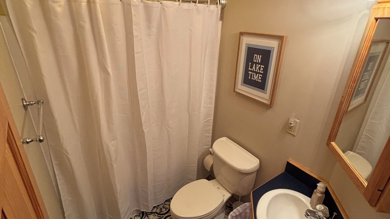 Photo of Bathroom in Mountainside
